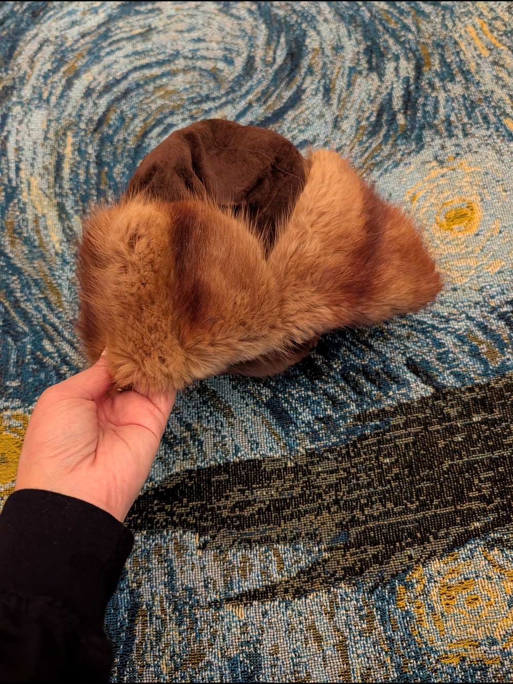 Fur Hat - Picture 5 of 8